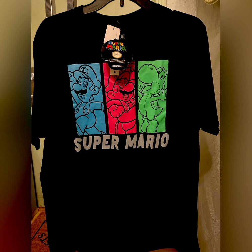 Super Mario Graphic T-Shirt